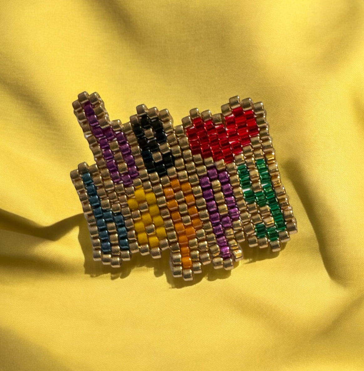 Be Happy beaded Pin