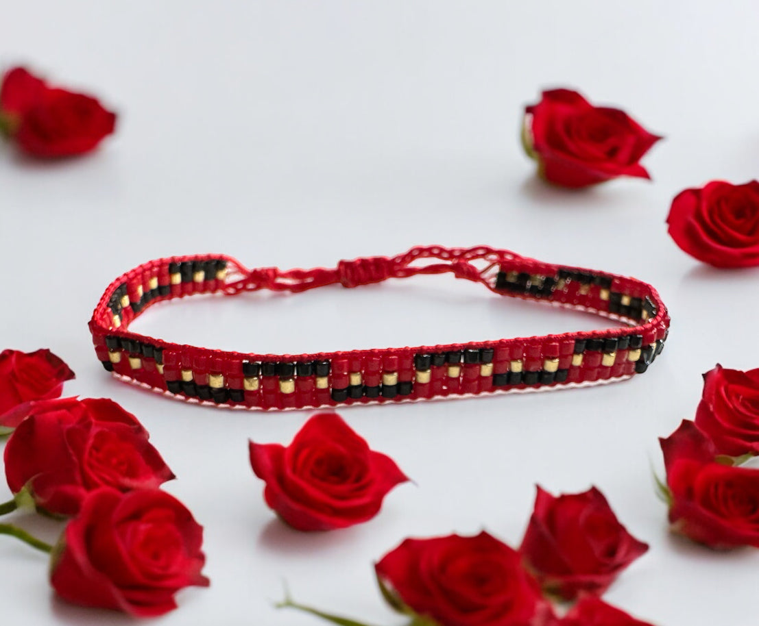 Handmade beaded Bracelet with adjustable macrame