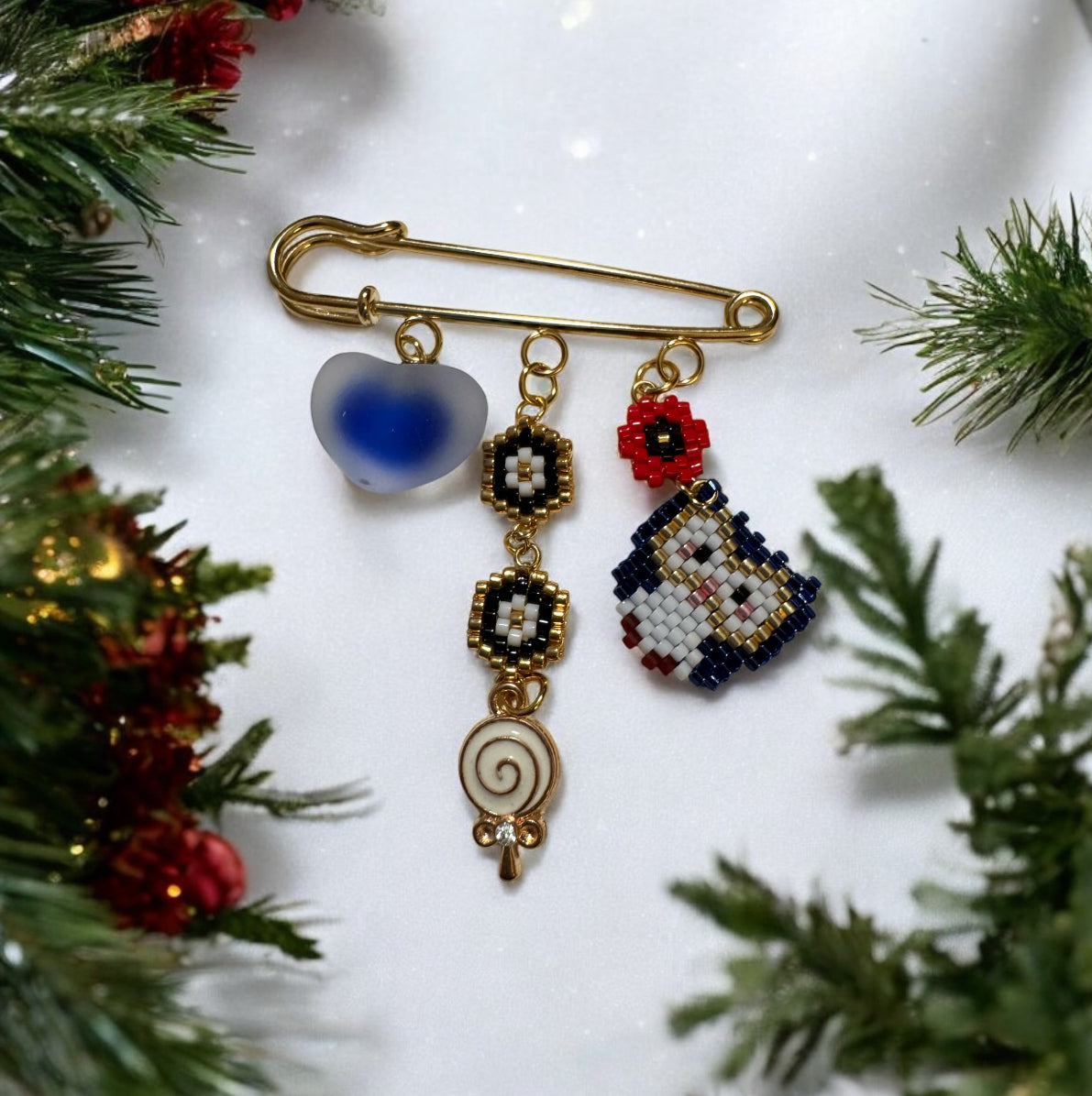 Christmas Pins Miyuki