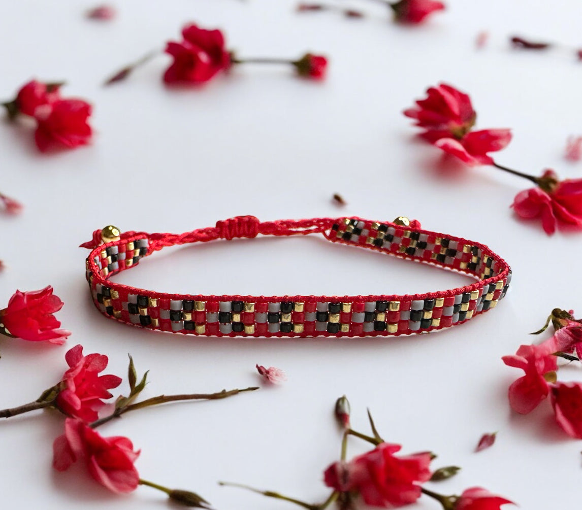 Handmade beaded Bracelet with adjustable macrame